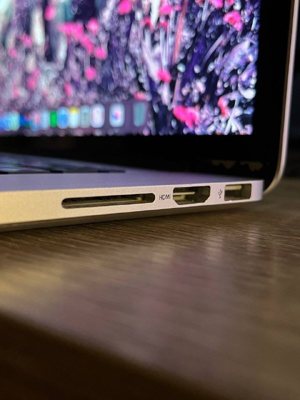 MacBook Pro 15 Mid 2015 2.5GHz i7 16GB RAM 500GB SSD 3