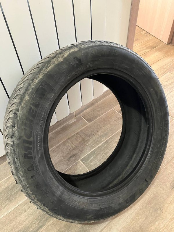 Покрышка Michelin Alpine 5 215/55 R16