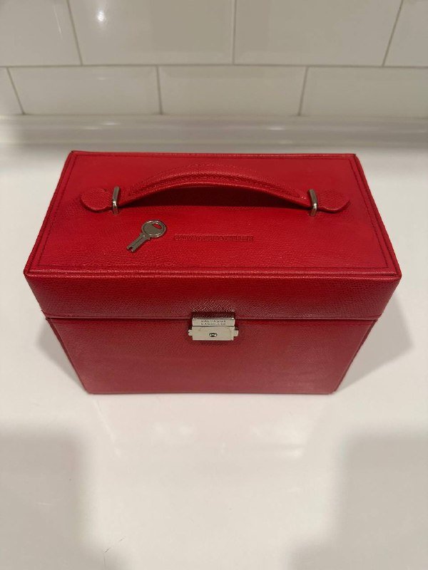 Шкатулка для украшений Salvador Machiller из натуральной кожи