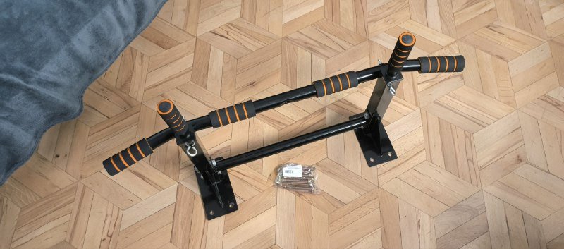 Турник с набором креплений