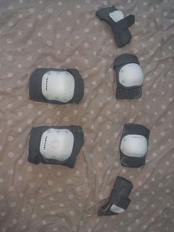 Ролики 42 размера с защитой и шлемом 5