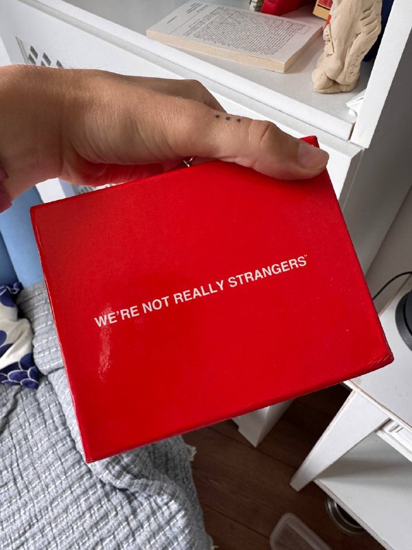Карточные игры Relationship pack, We are not really strangers 2