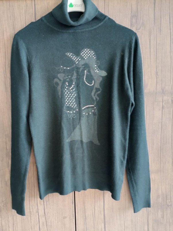 Три женских свитера 3