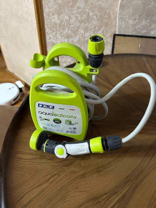 Хозяйственный шланг, ботинки для тенниса, рации Wilkie, колонки Microlab FC550