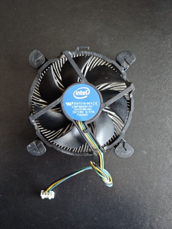 Материнская плата P8H61-M LE/USB3, процессор I5-3330, оперативная память 16ГБ DDR3, видеокарта RX 460 4GB, куллер Intel, куллер 2E-AC120ZP-RGB 6