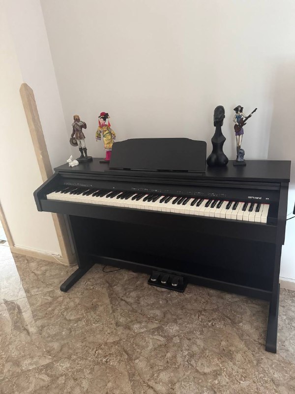 электро пианино Roland