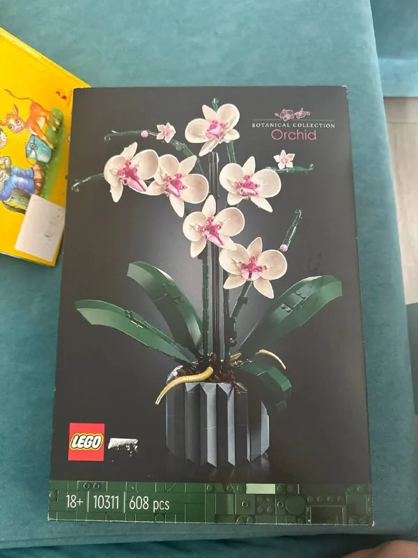 LEGO Orchid