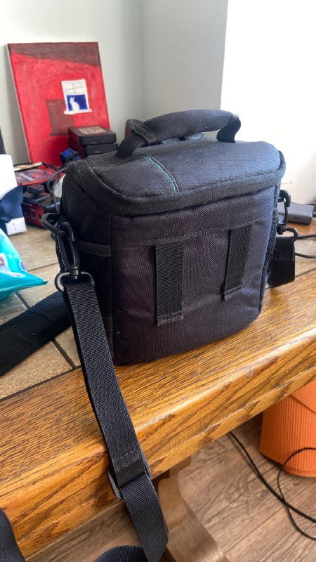 Зеркальный фотоаппарат Canon EOS 4000D с аксессуарами 5