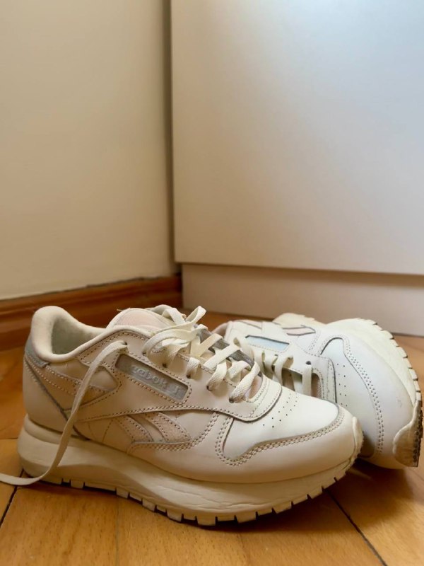 Кроссовки Reebok женские, натуральная кожа, EU 37
