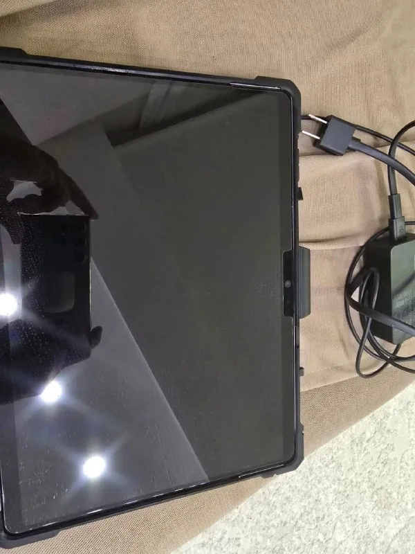 Surface Pro 10 with 5G for Business 16GB 256GB 1