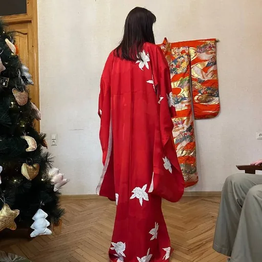 Винтажное шелковое кимоно