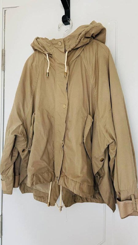Ветровка Zara, размер S, большой капюшон
