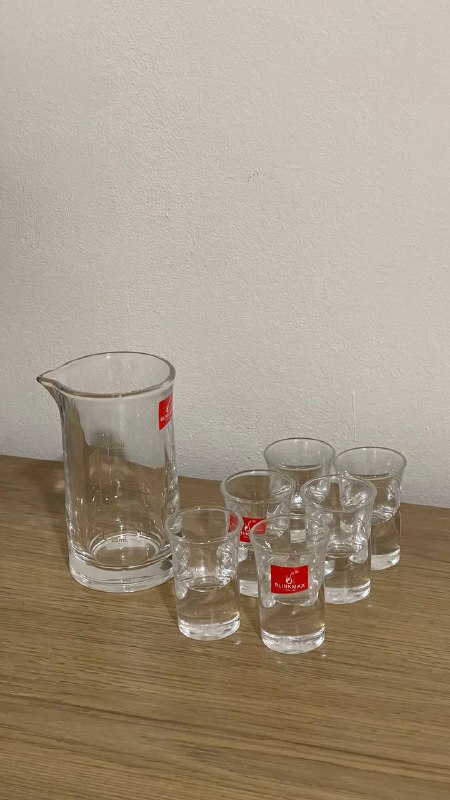 Кофейные капсулы, мерный стакан, стаканы, подарочный набор, полотенце, тарелка, рамка 2