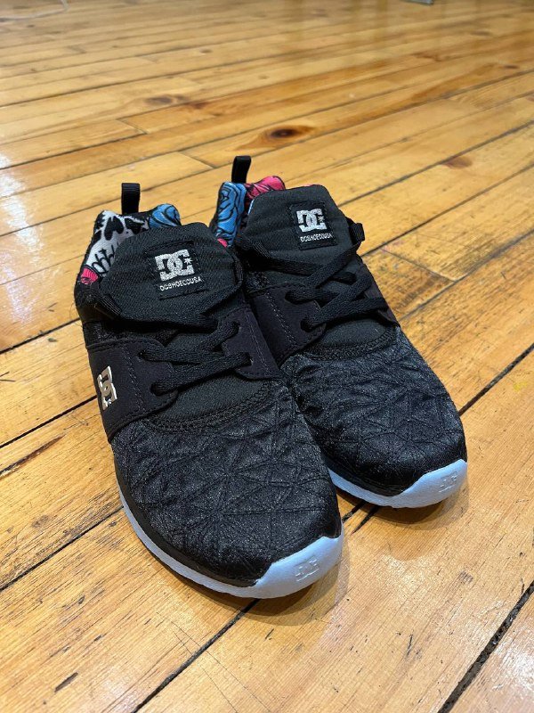 Кроссовки DC Shoes женские размер 37 5