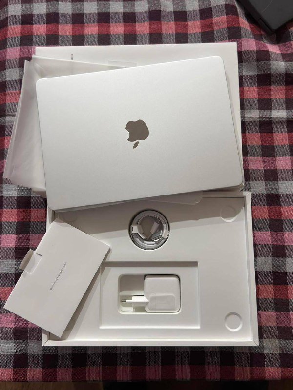 MacBook Air 13-inch Apple M4 16GB 256GB SSD Silver