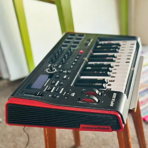 Midi клавиатура Novation Impulse25, аудиокарта, микрофон, USB C HUB, видеорегистратор