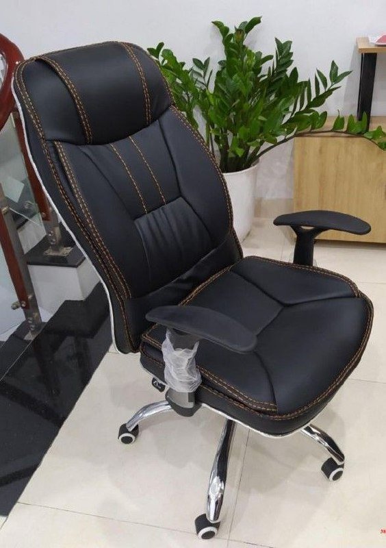 Компьютерное офисное кресло