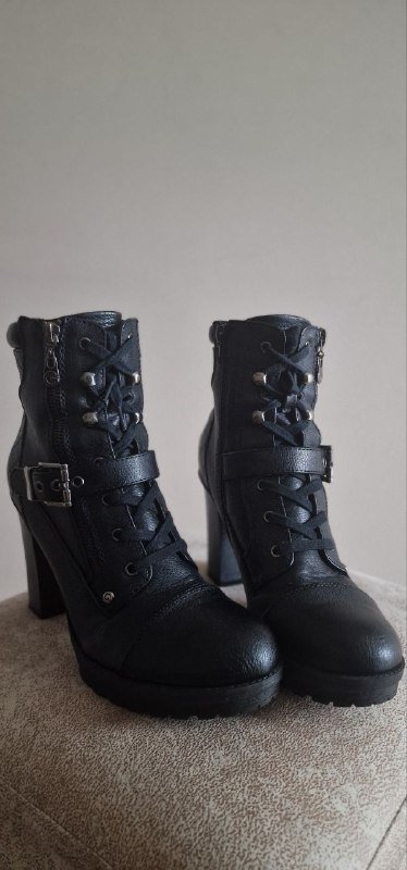 Кожаные ботинки Guess 40 EUR