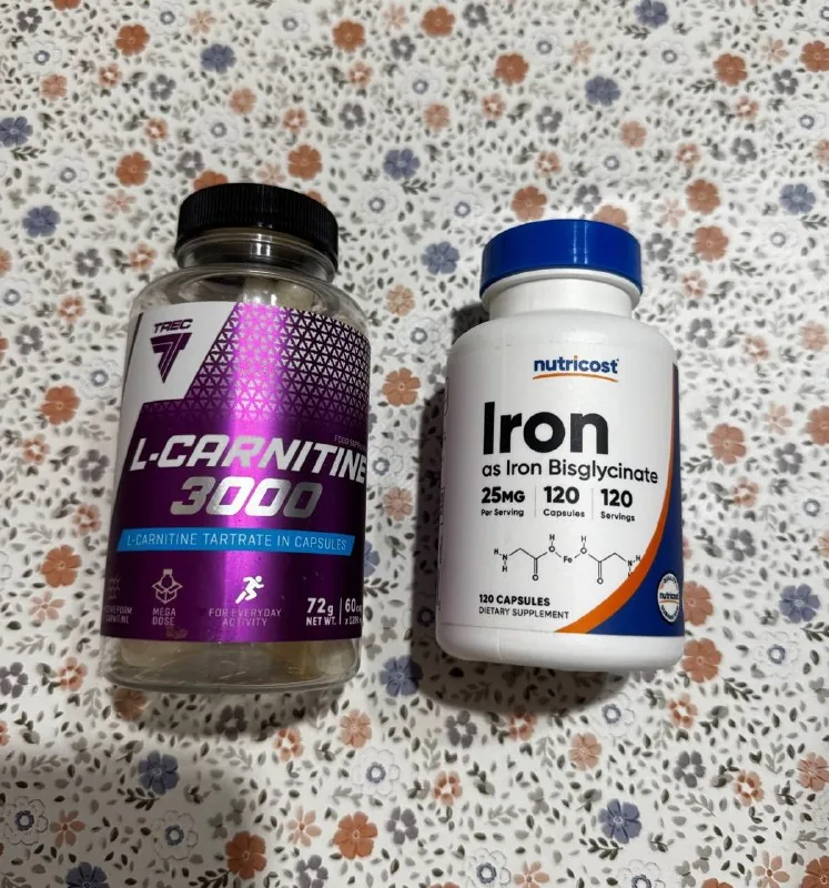 Железо Nutricost Iron Bisglycinate 25 mg, TREC Nutrition L-Carnitine 3000