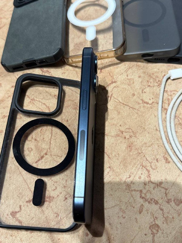 iPhone 15 pro 128 gb 3