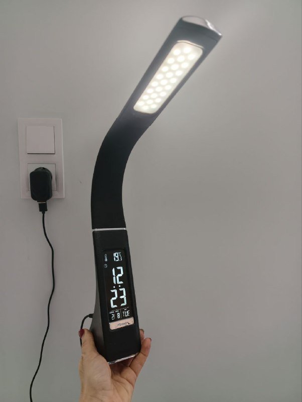 Настольная светодиодная лампа с часами и термометром