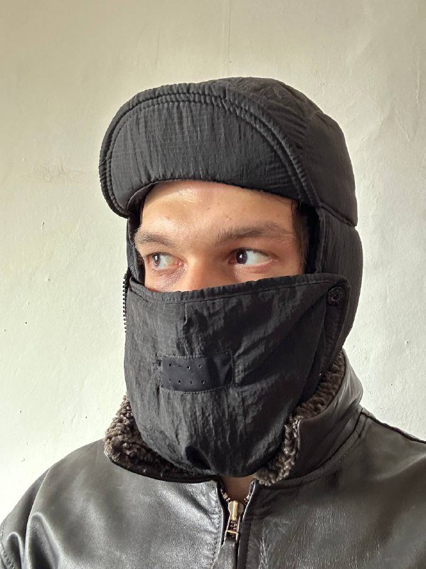 Stone Island nylon mask Hat, Prada сумка, cav empt тишка 7