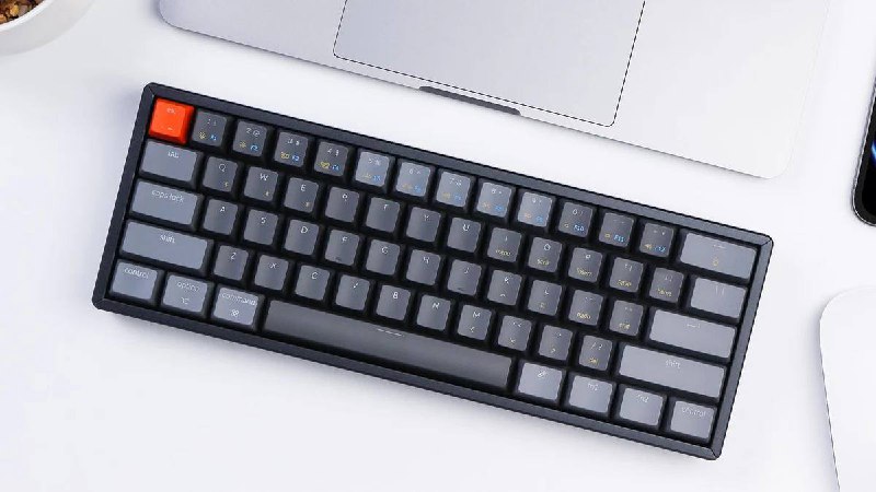 Клавиатура Keychron K6, наушники