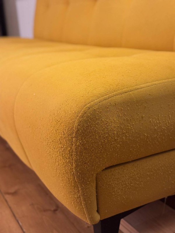 Диван желтый 5