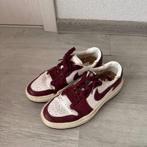 Женские кроссовки Nike