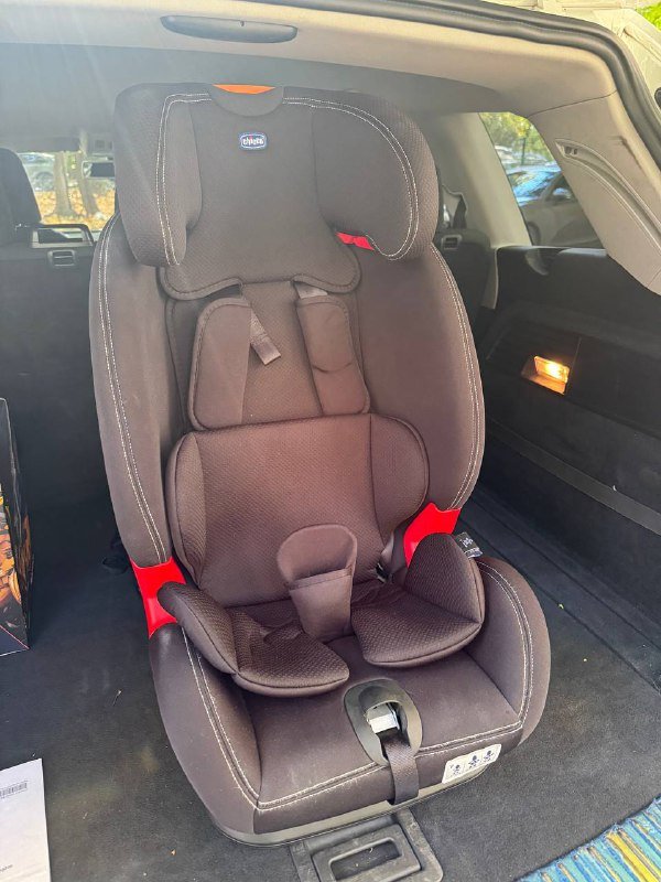Автокресло Chicco 9-36 кг