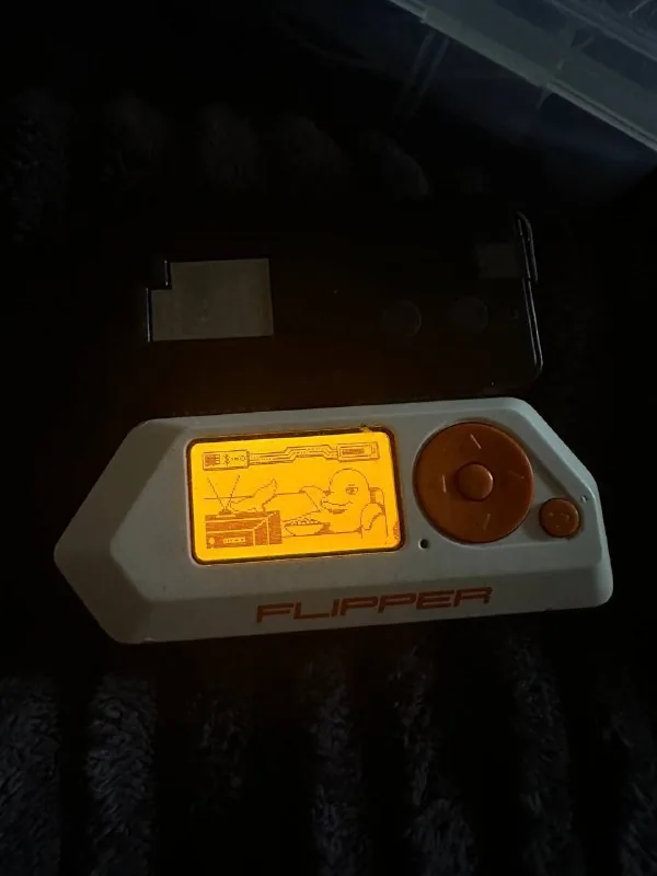 Flipper Zero, WiFi top module, 2 чехла