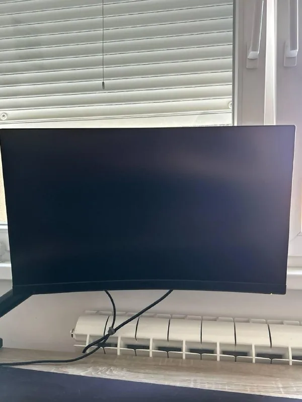 MSI MAG272CQR 27 inch 2K 165Hz Curved Monitor 1