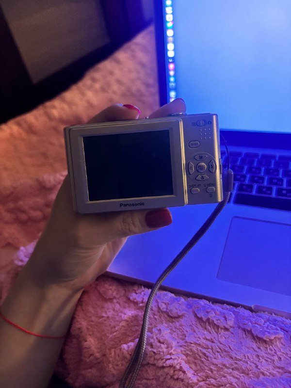 Instax Mini 9, Panasonic Lumix DMC-FS42 3