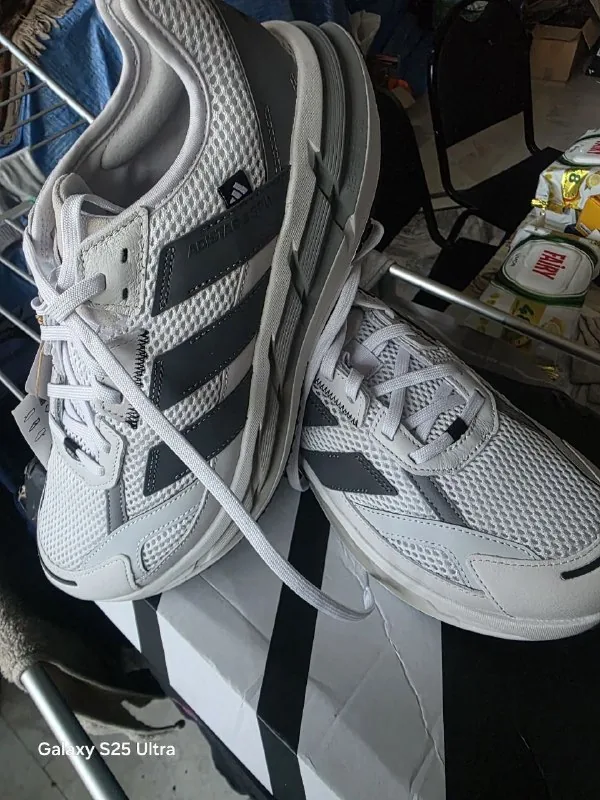 Кроссовки Adidas 1