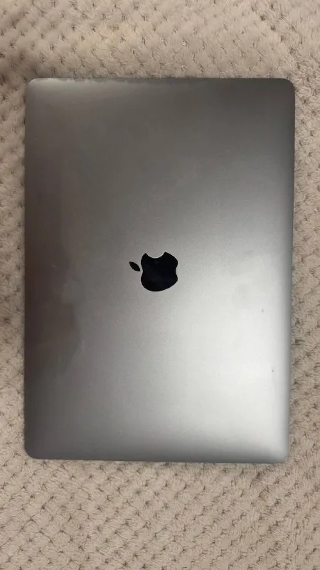 MacBook Air M1 (2020) 1