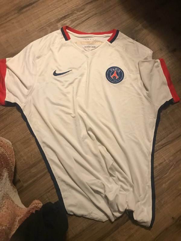 ветровик ellesse, шорты, майки Nike, Париж, Adidas, кожаные ботинки 10