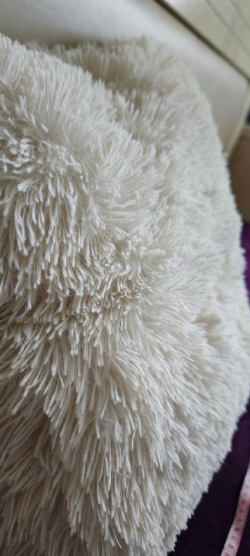 Белая декоративная пушистая подушка JYSK 50 см 5