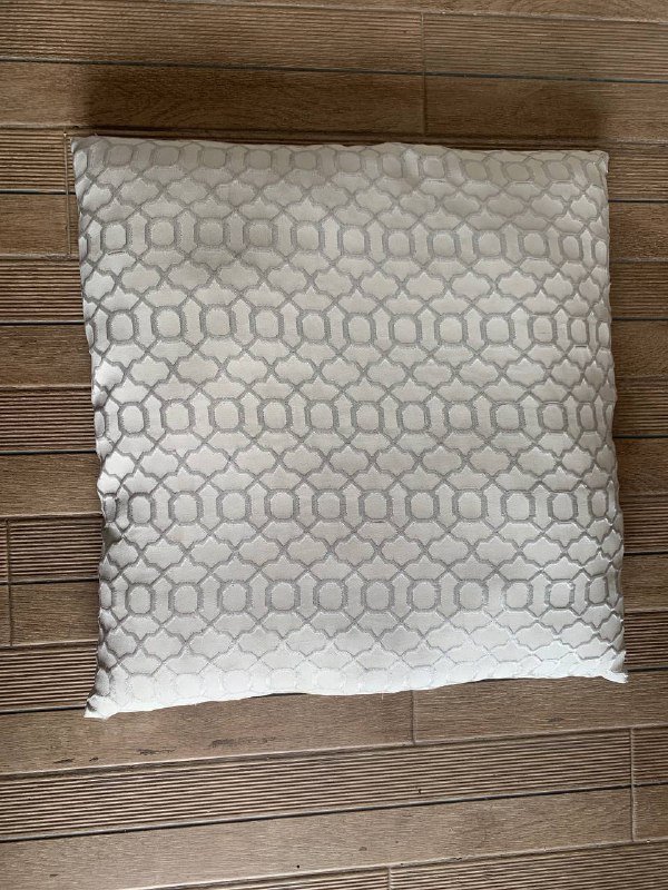 Декоративные подушки 65х65 см 2