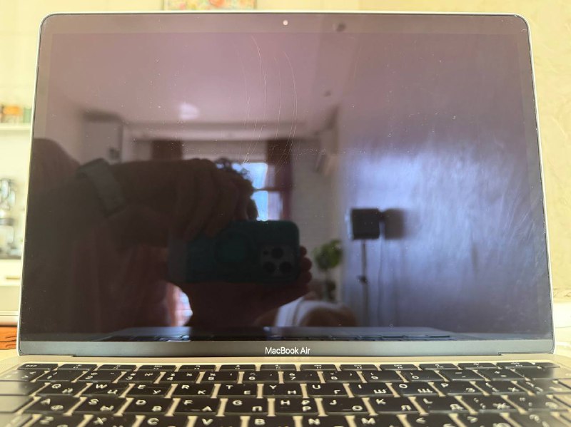 MacBook Air 13 M1 16/256 GB 3