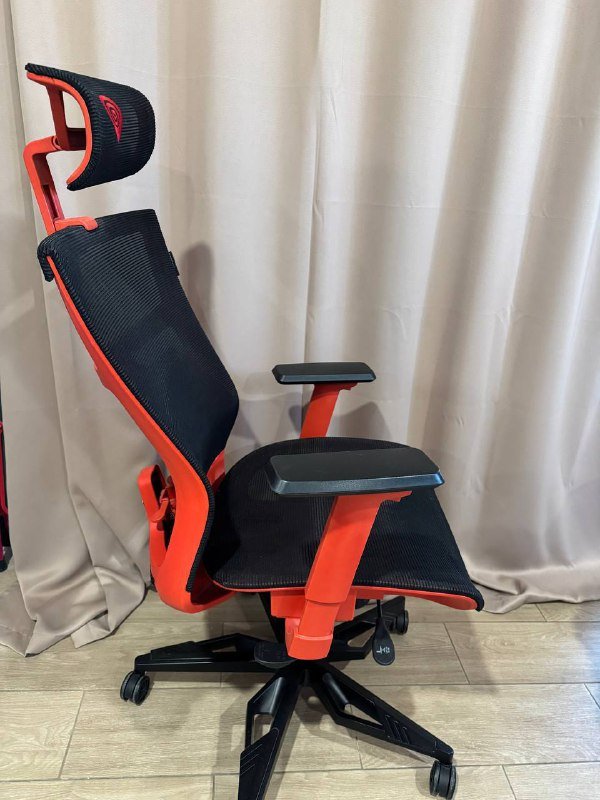 Компьютерное кресло Genesis Astat 700 2