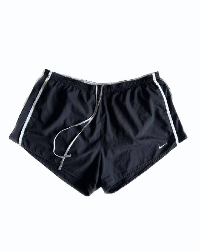 желтая винтажная куртка-бомбер, шорты Nike 3