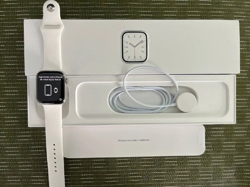 Apple Watch Series 7 45mm Stainless Steel 1