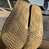 Кроссовки Adidas, шлепки Puma 4