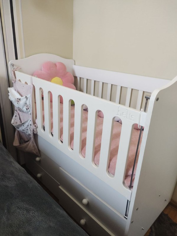 Детская кроватка, матрас, принадлежности 2