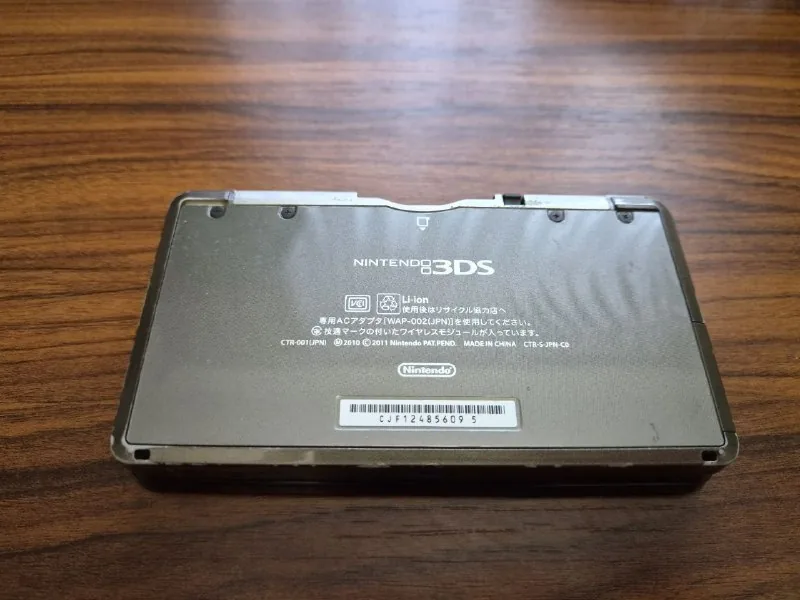 Nintendo 3DS прошитая с играми и аксессуарами 1