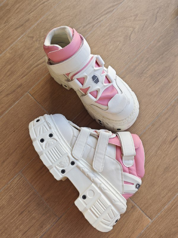 Женские кроссовки ботинки 37 размера 3