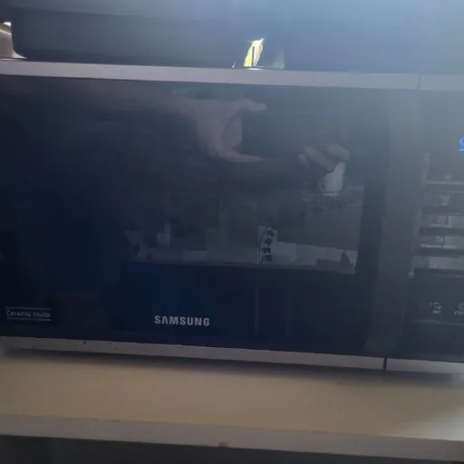 Микроволновка Samsung MG23K3513AS