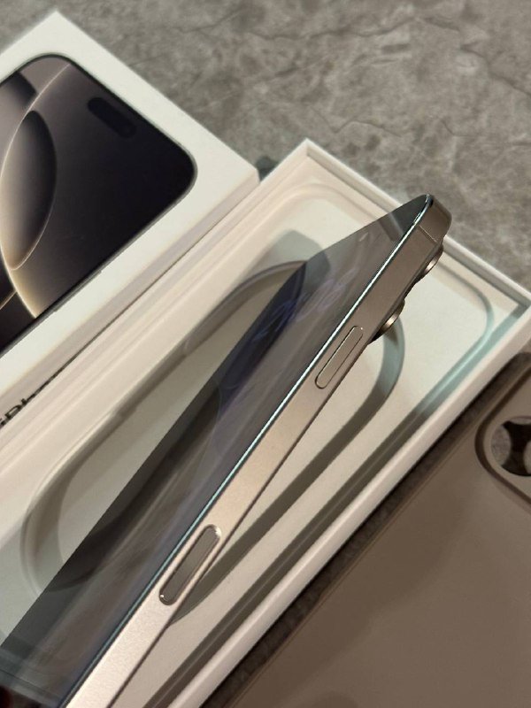 iPhone 16 Pro Max 256GB SIM eSIM 3