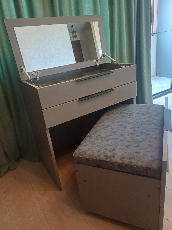 Комод туалетный столик