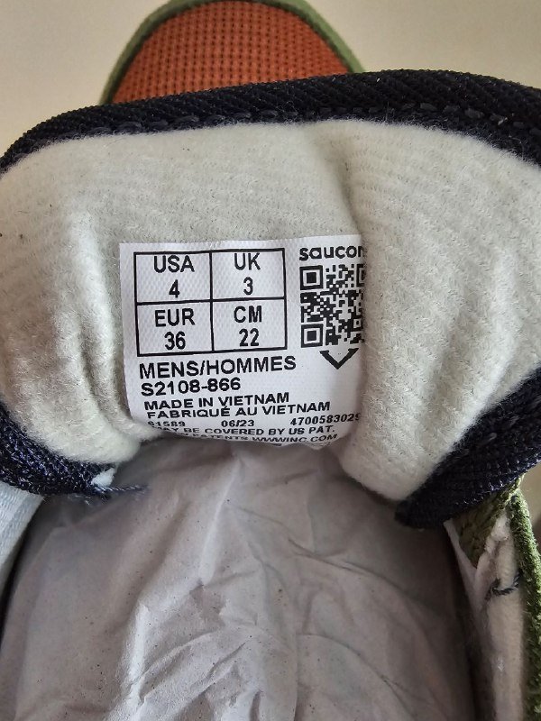 Новые кроссовки Saucony, размер 36 4